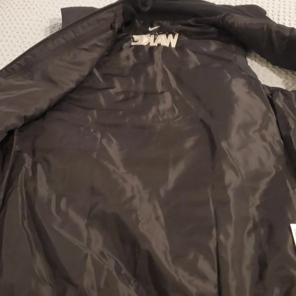 Nike besutiful puffer